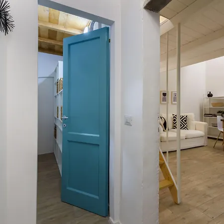 Madame Betta By Mmega