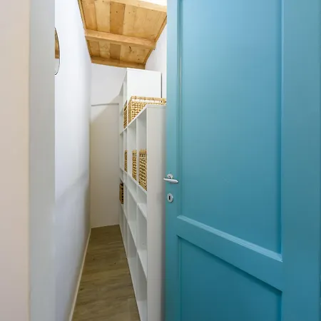 Madame Betta By Mmega